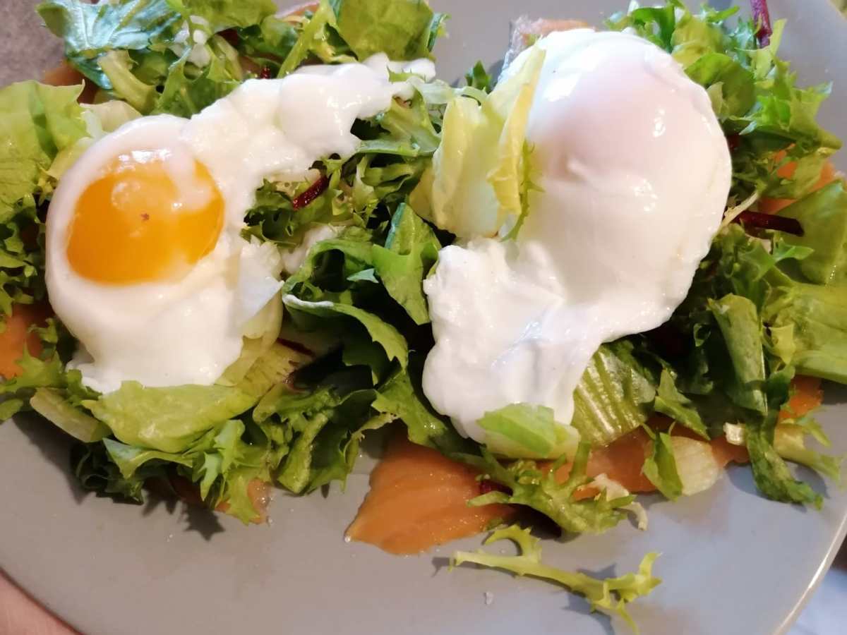 Oua Benedict – oua „prajite” in&nbsp;apa